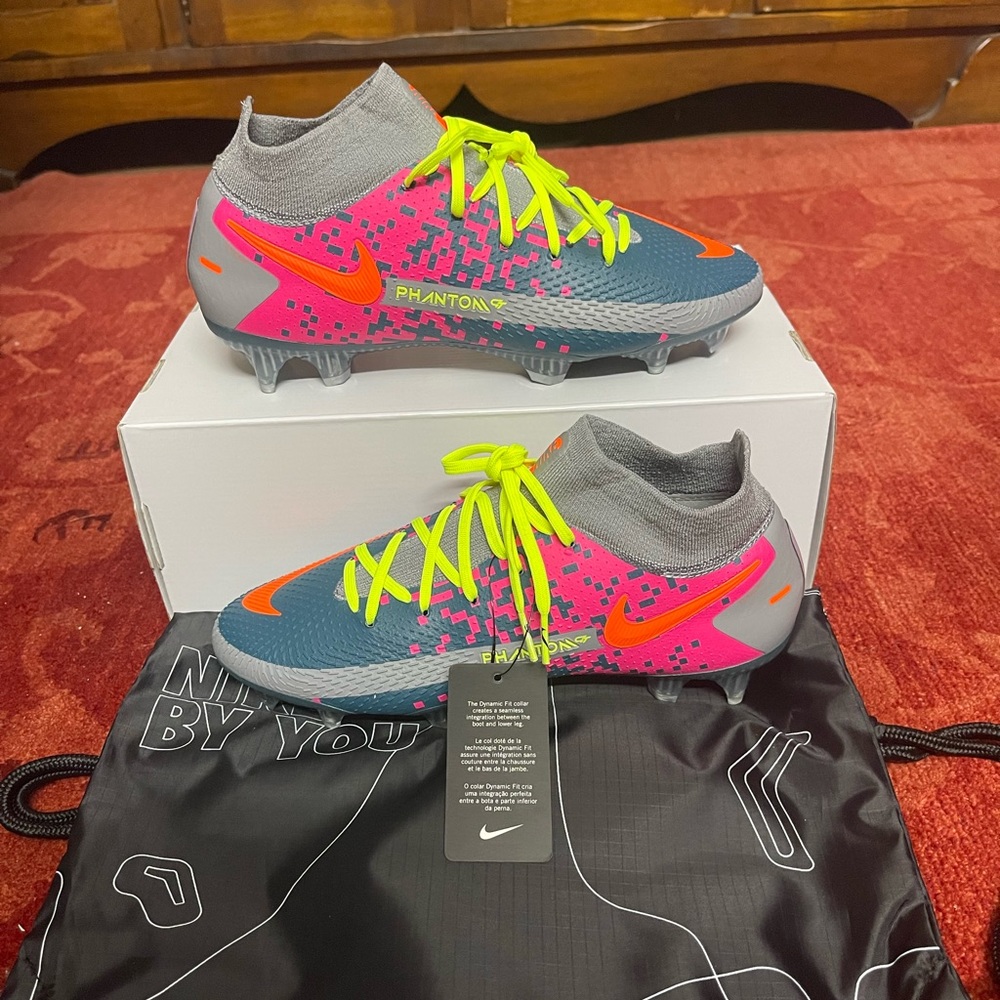 Nike Phantom GTElite by You. Custom Firm Ground Soccer Cleat.